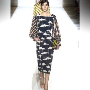 From the 2018 Dries Van Noten Collection Abstract Cloud Print Pencil Skirt